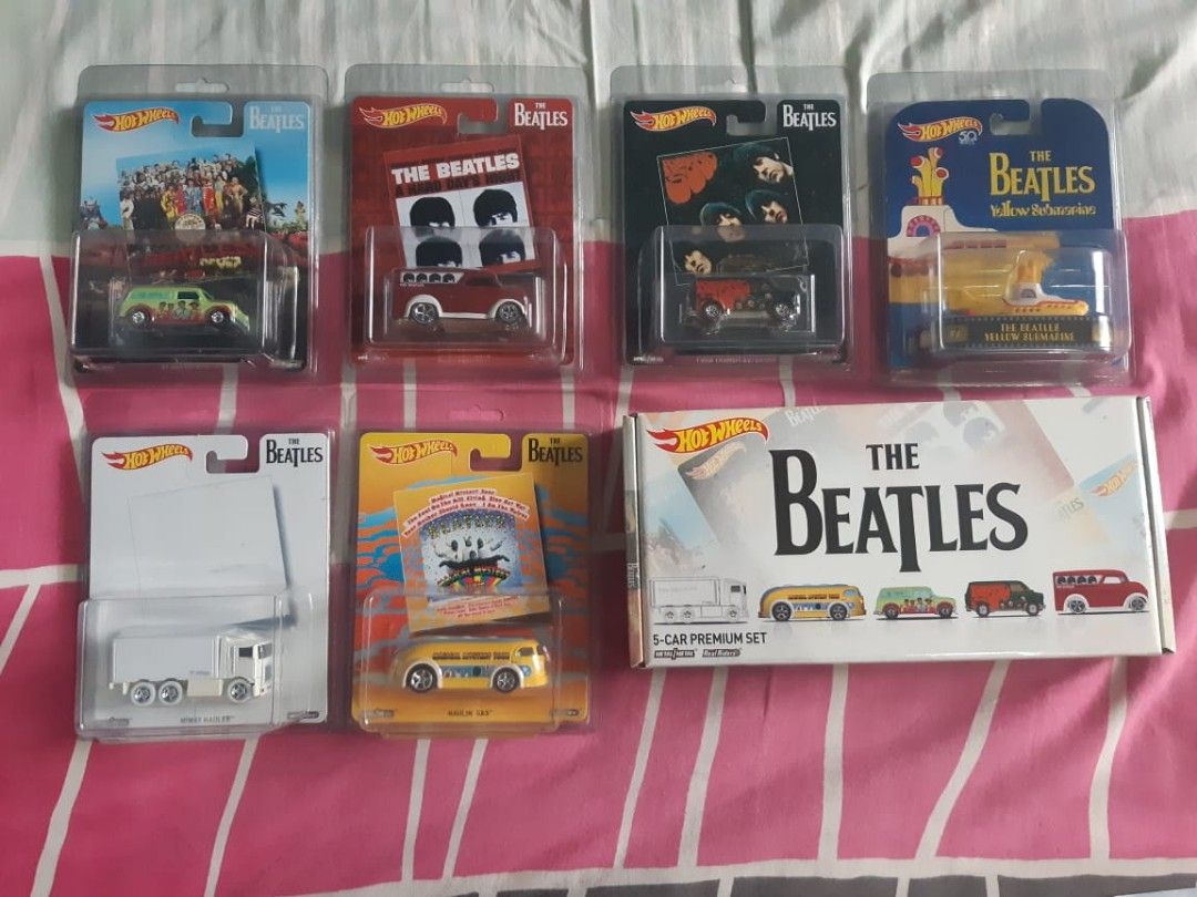 Hot wheels the beatles hot sale 5 car premium set