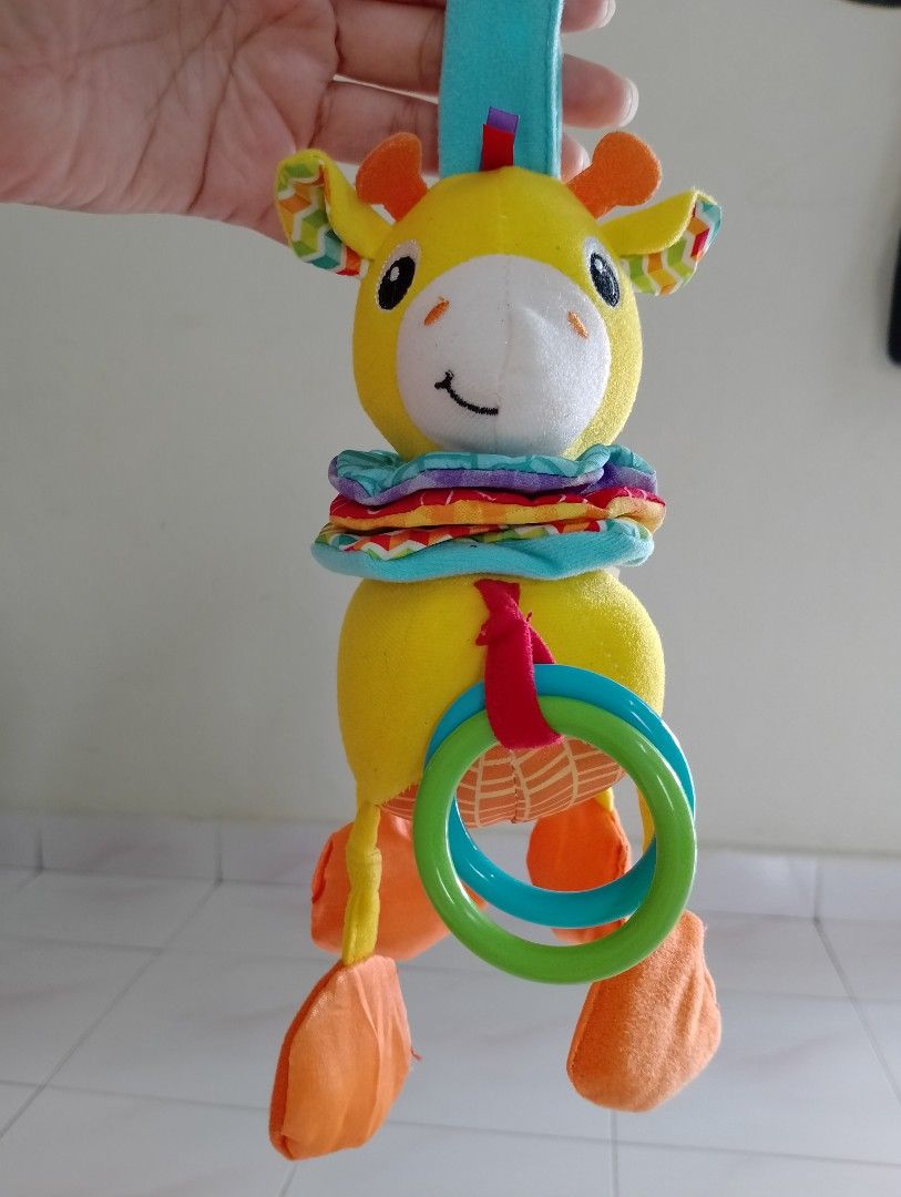 Infantino hug and shop tug musical giraffe
