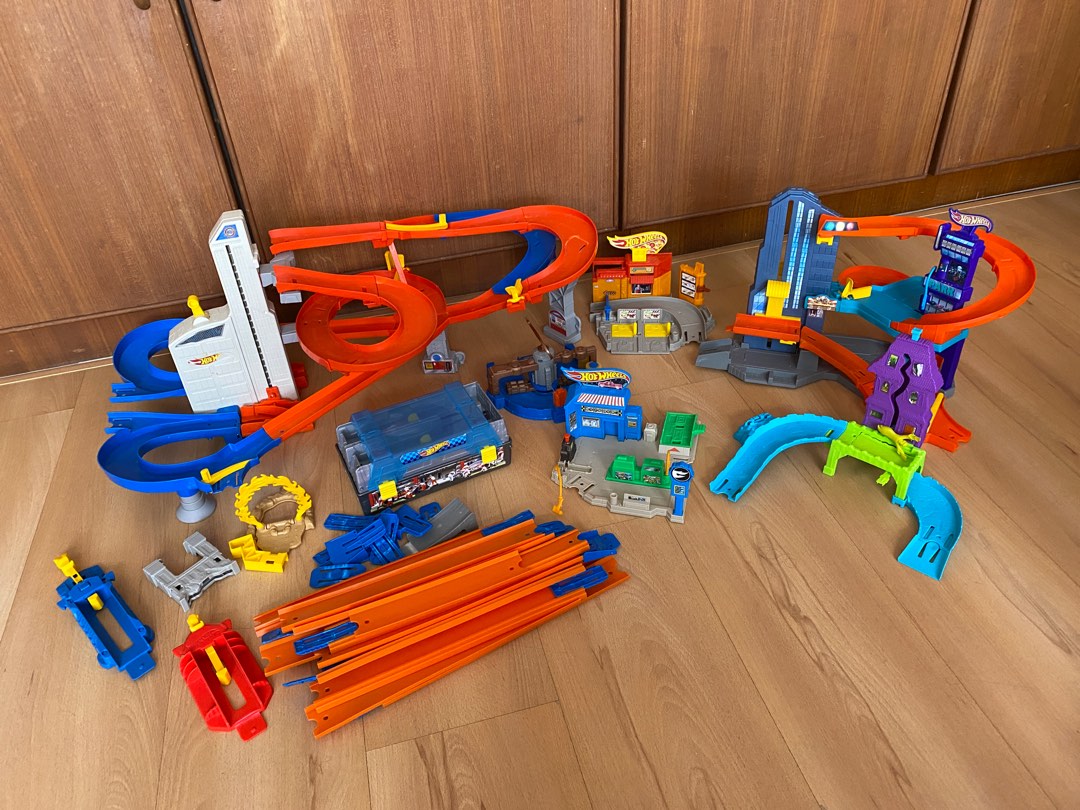Huge Hot Wheels Track Bundle Hobbies Toys Toys Games on