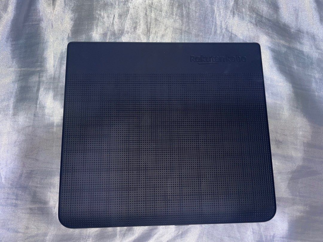 Kobo forma (Category: E-Readers) located in Bacoor. Submitted by nursejhaye040988 (Listing ID 1217711979, Image 2). Description: Includes case Pm if interested.