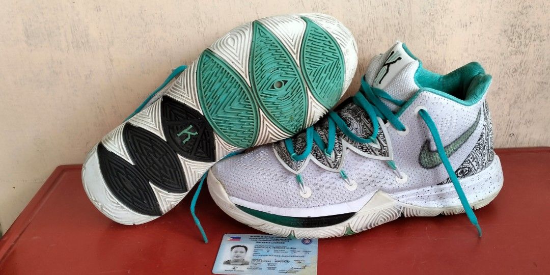 Kyrie 5 off white Men s Fashion Footwear Sneakers on Carousell