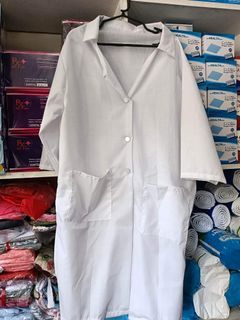 LAB GOWN