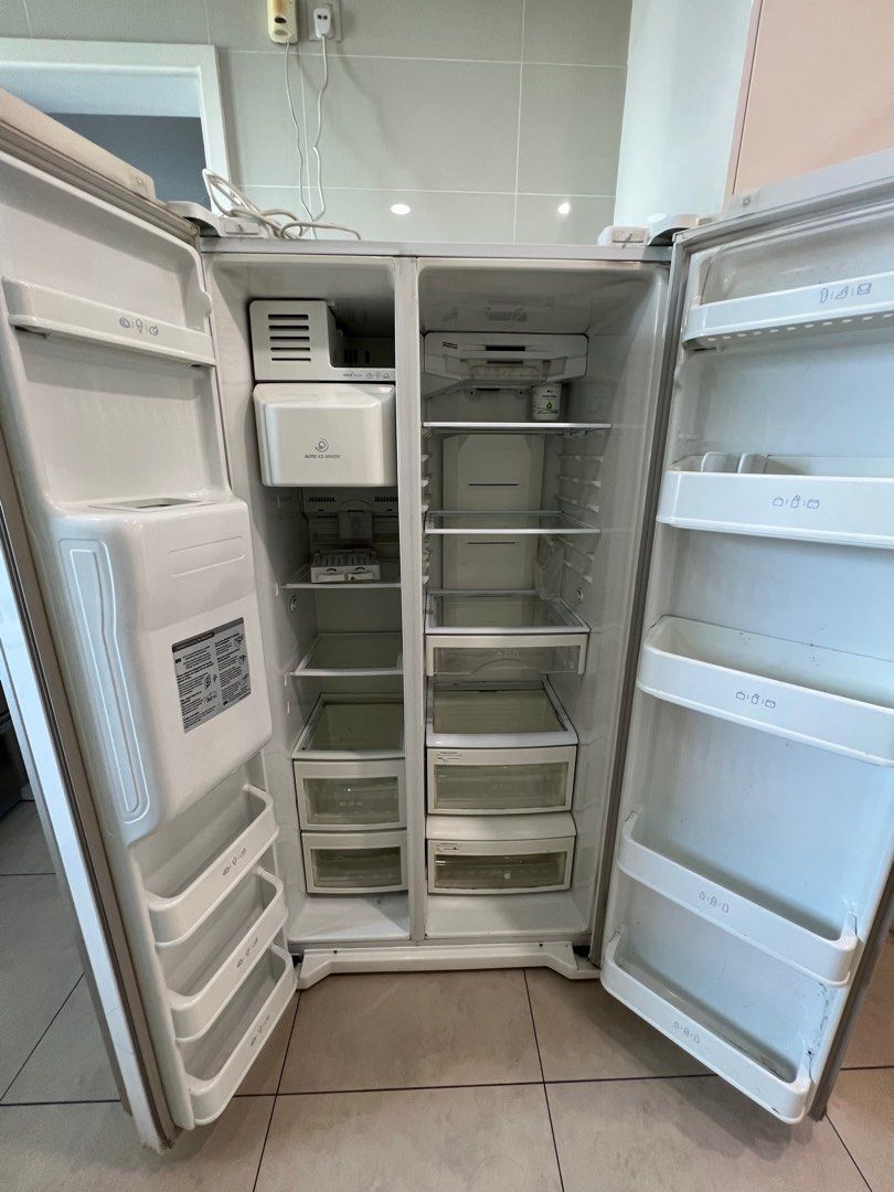 LG 567L Big 2Door Fridge/Refrigerator/Freezer Side by Side, TV & Home Appliances, Kitchen
