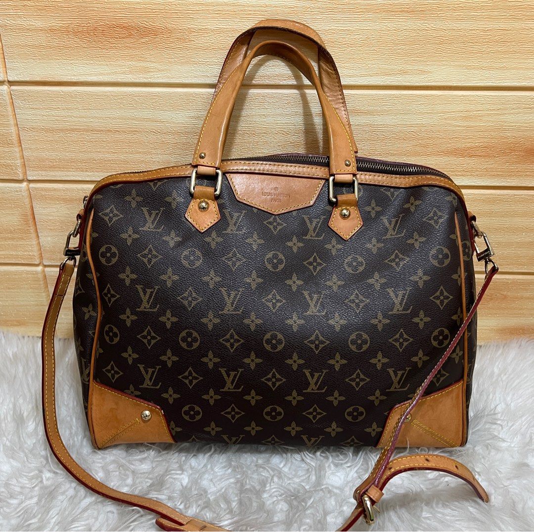 Manhattan GM, Luxury, Bags & Wallets on Carousell