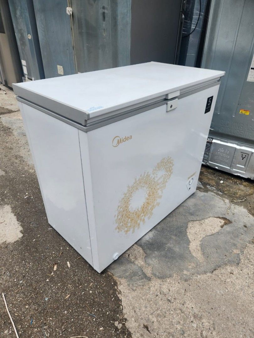 MIDEA CHEST FREEZER 198 LITER, TV & Home Appliances, Kitchen Appliances