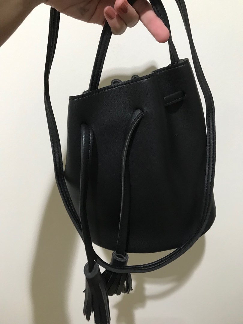 Miniso bucket bag, Fesyen Wanita, Tas & Dompet di Carousell