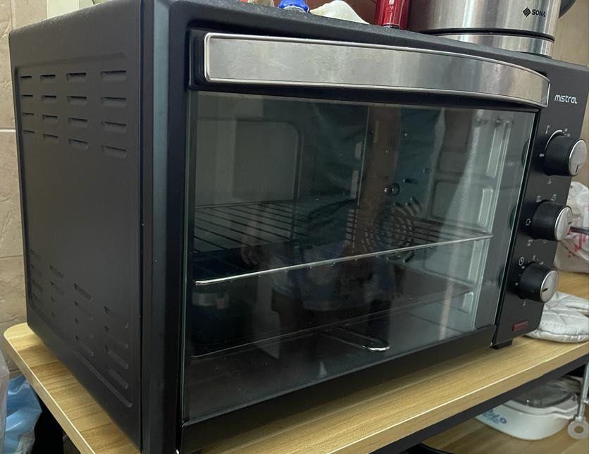 Mistral oven with convection function, TV & Home Appliances, Kitchen