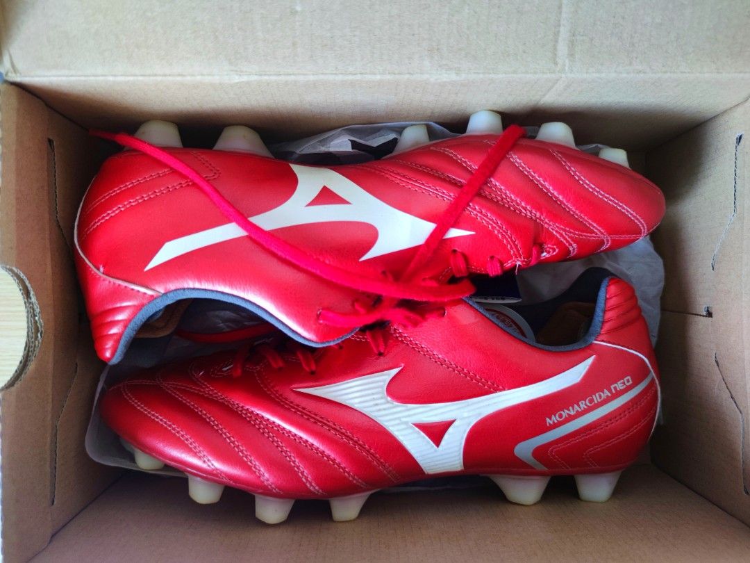 Extra wide cleats top