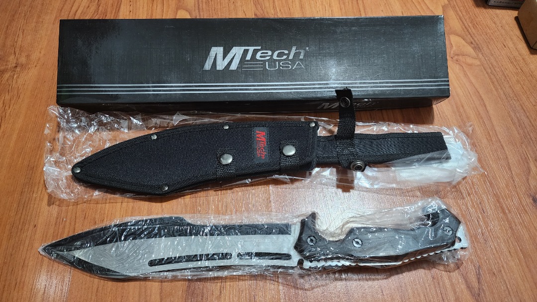 Mtech knife machete display, Hobbies & Toys, Memorabilia & Collectibles