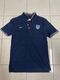 Navy blue US football polo T-shirt by Nike