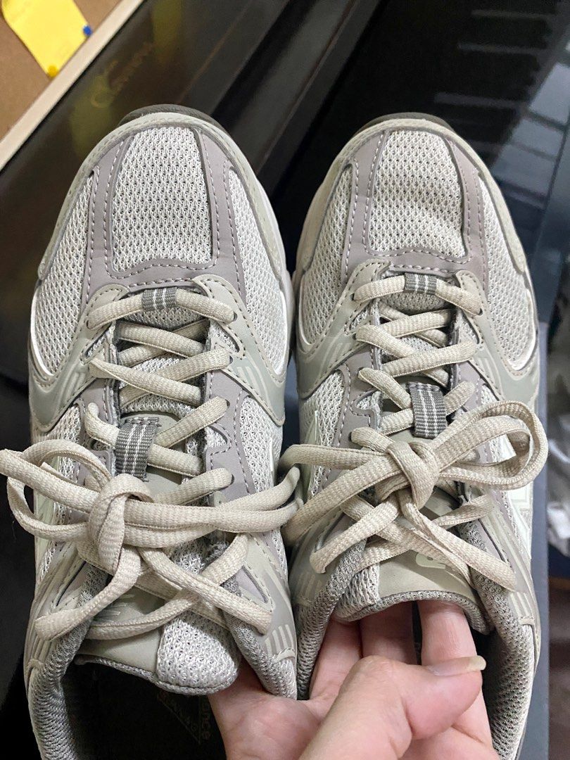 New Balance 530 Unisex Dad Shoes, Women's Fashion, Footwear, Sneakers on Carousell