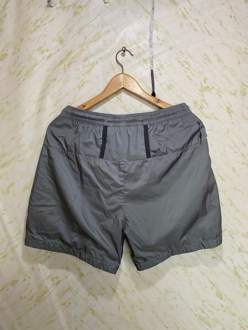 acg woven shorts