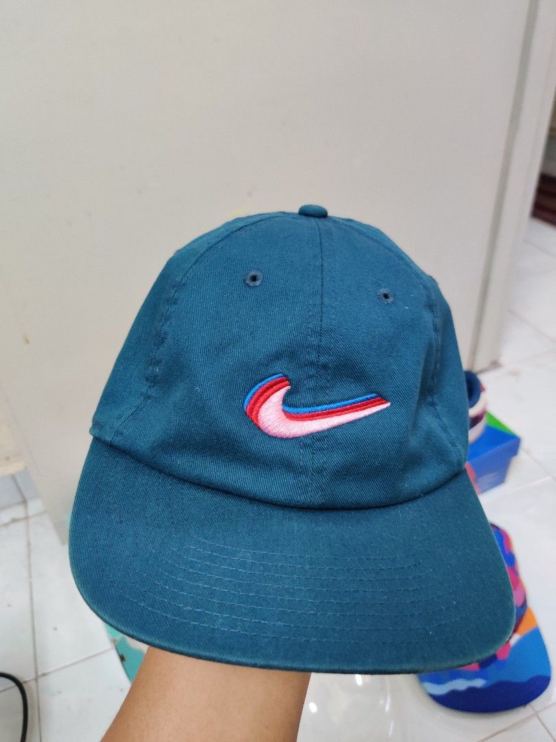 Parra nike cap top