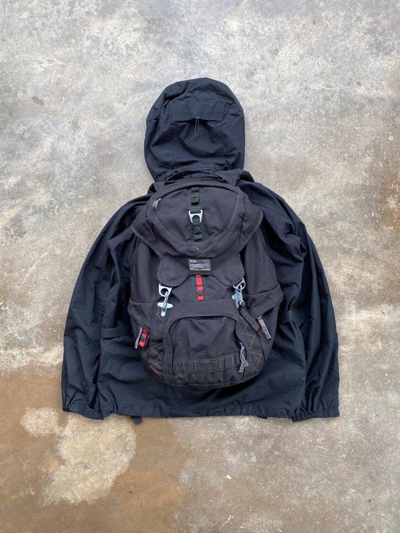 Oakley tactical hot sale gear backpack