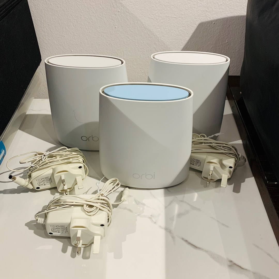 Orbi RBR20 router and RBS20 Satellites, Computers & Tech, Parts