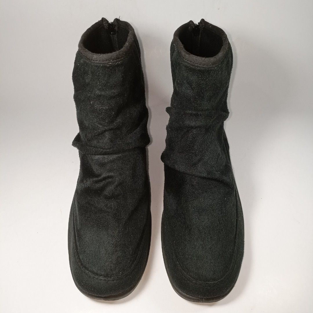 Pickaberry shoes store
