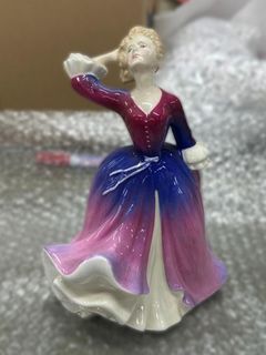 Royal Doulton Figurine - Melissa - HN2467 皇室貴族陶瓷公仔