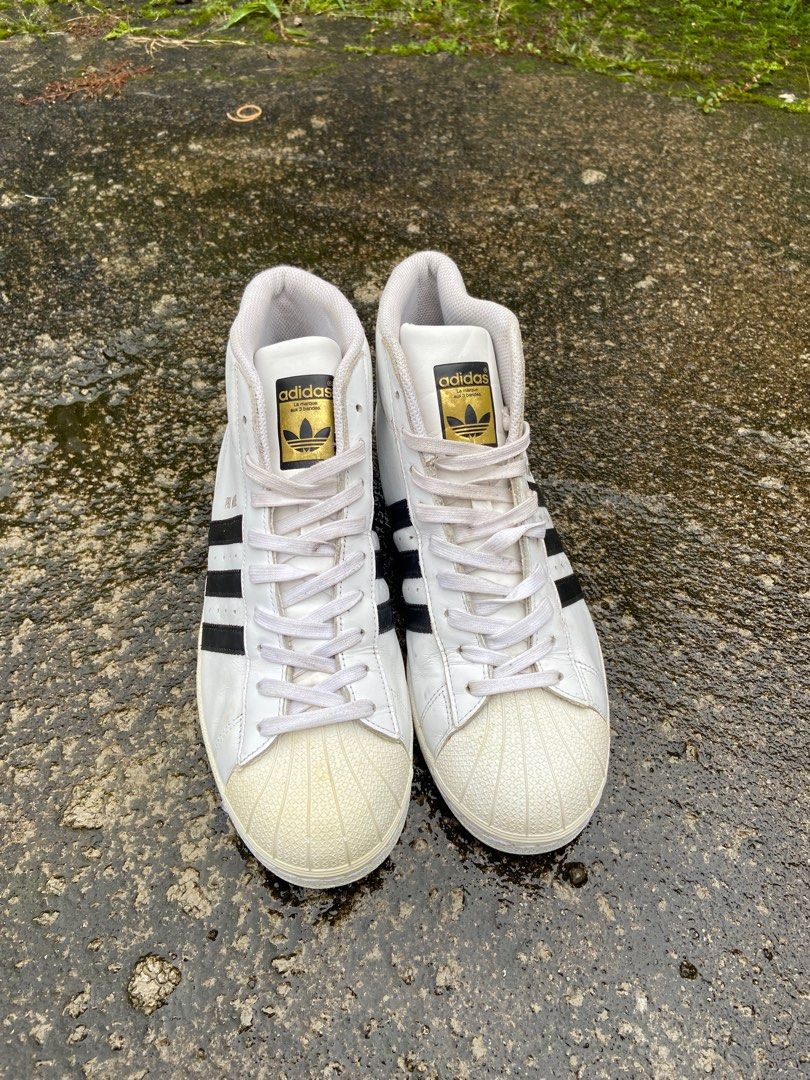 Foto model sepatu online adidas