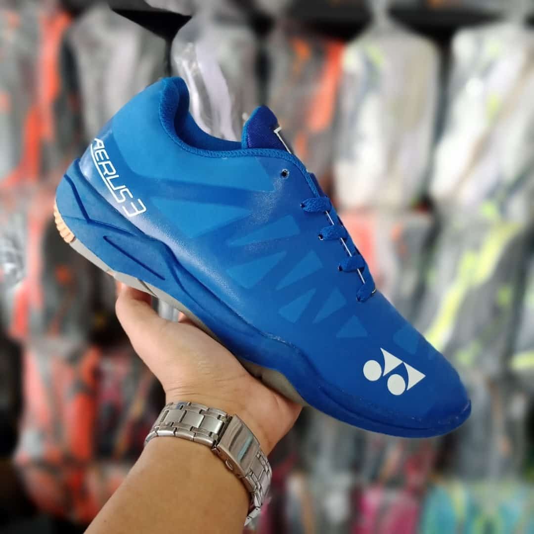 Sepatu Yonex Aerus 3 Fesyen Pria Sepatu Sneakers di Carousell