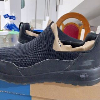 skechers