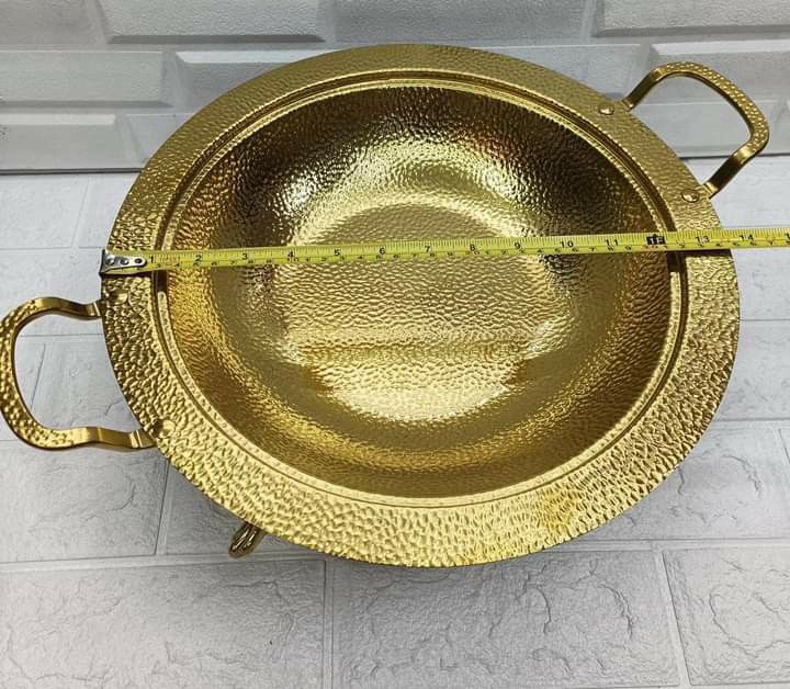Small chafing dish (Category: Food Organization & Storage) located in Manila. Submitted by saguittarian06 (Listing ID 1217754988, Image 2). Description: SMALL CHAFFING DISH GLASS TOP LID W/ GOLD LINING 1350 PESOS RS #FOODWARMER.