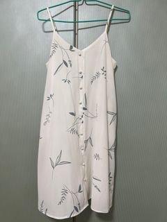 (Category: ) located in . Submitted by niceandcheapclothes (Listing ID 1217706695, Image 1). Description: .