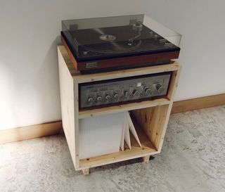 Spin shelf for vinyl enthusiasts