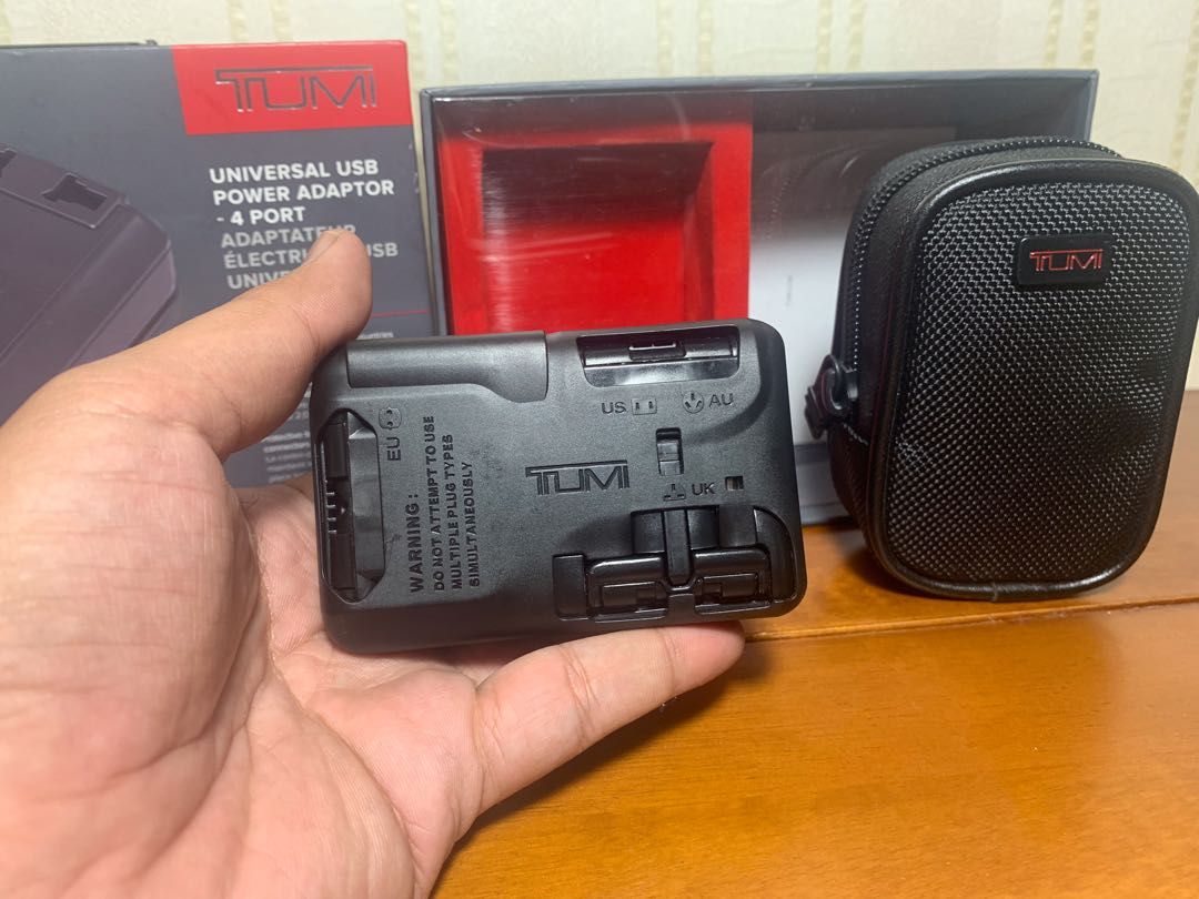 Tumi Universal USB Power Adapter - 4 Port, Barang Mewah, Aksesoris di ...