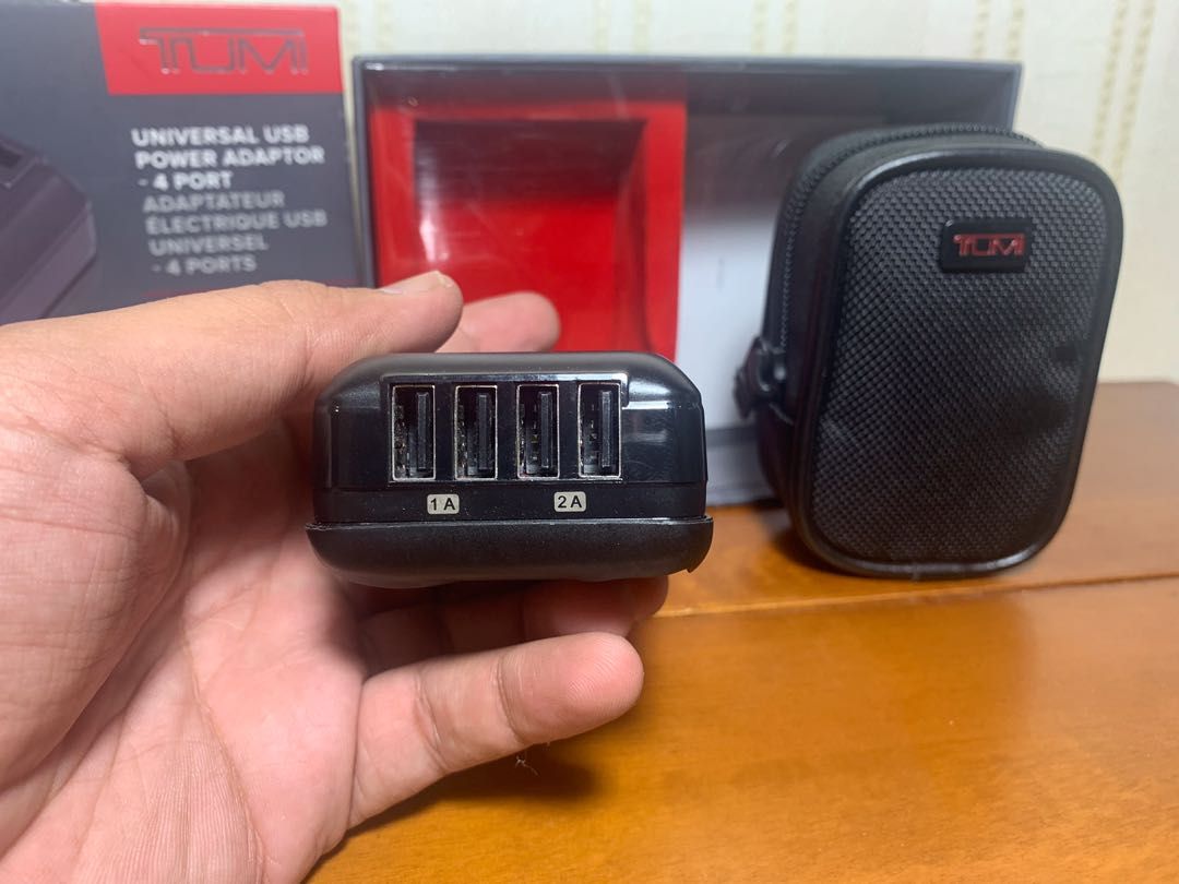 Tumi Universal USB Power Adapter - 4 Port, Barang Mewah, Aksesoris di ...