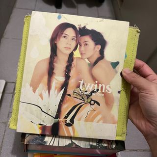 （分類：）位於 。 由 missmagikarp 提交（商品編號 1217756830，圖片 1）。簡介： 。