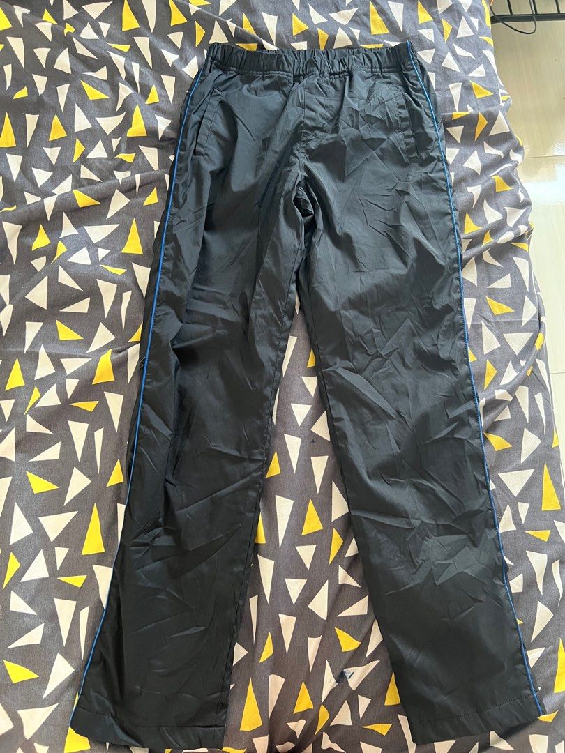 Uniqlo Track Pants, Women's Fashion, Bottoms, Jeans on Carousell