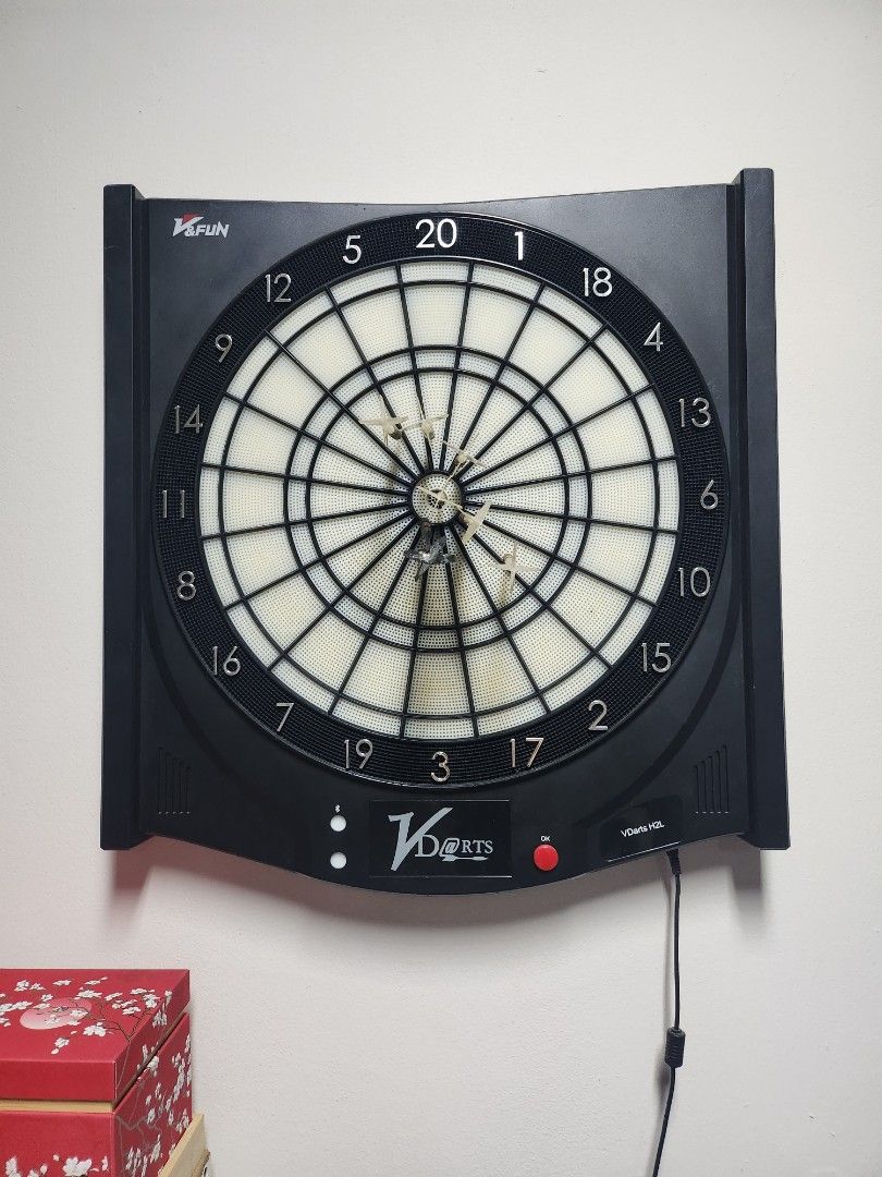 自宅から世界中とオンライン対戦できるダーツボード VDarts H2 新品