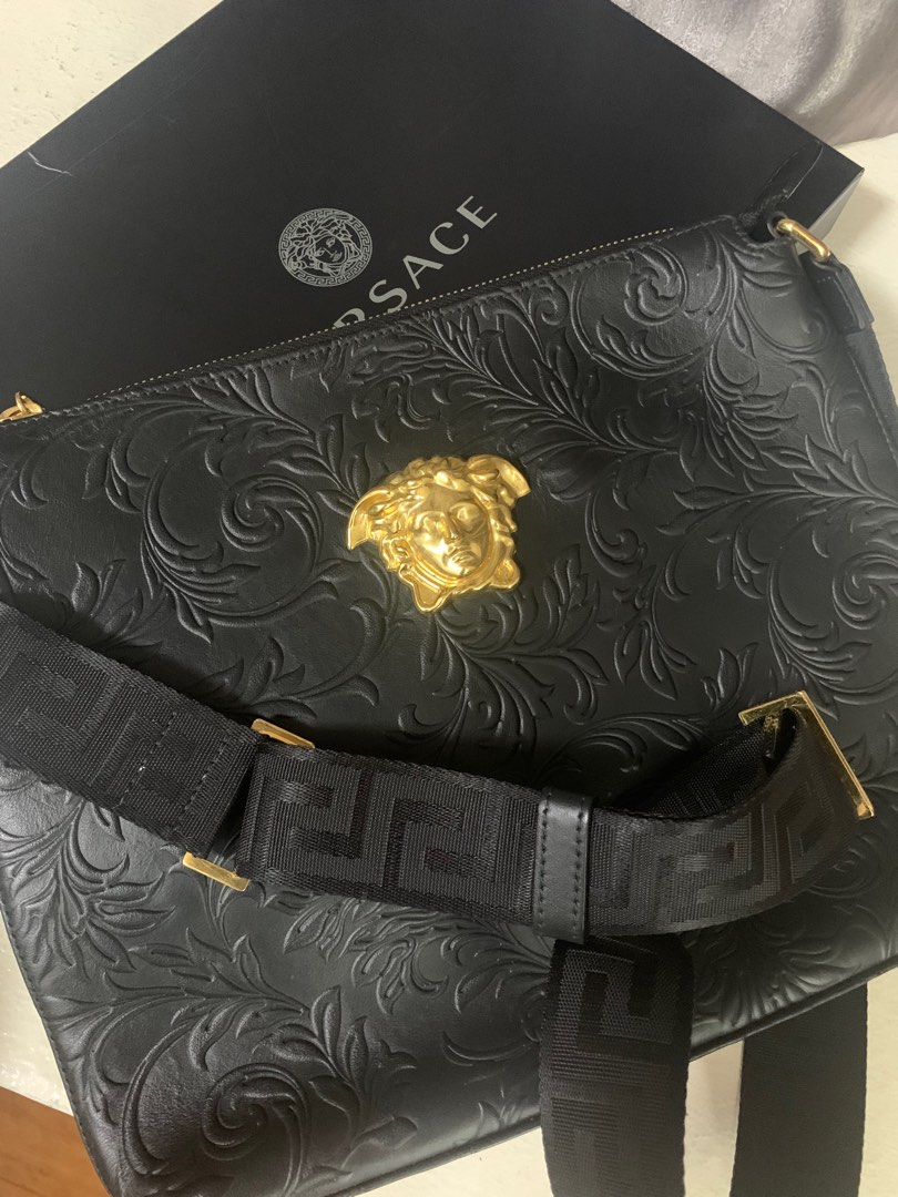 Versace Men s Shoulder Bag Luxury Bags Wallets on Carousell