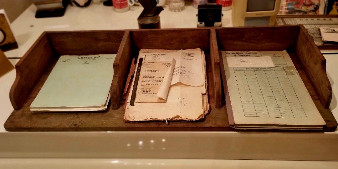 Vintage document tray / file sorter / in out tray / forms tray, Hobbies