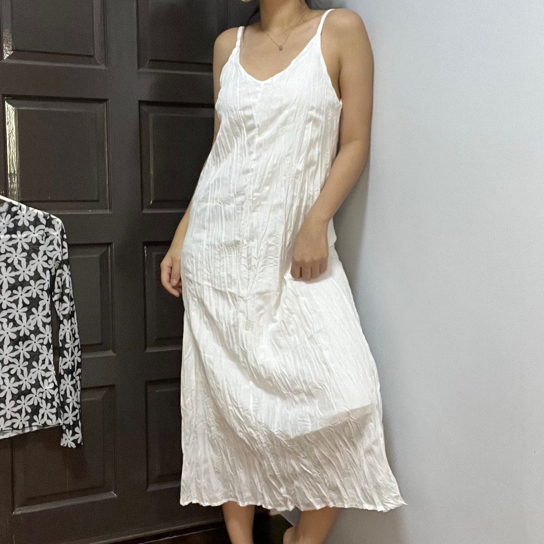White linen flowy best sale dress