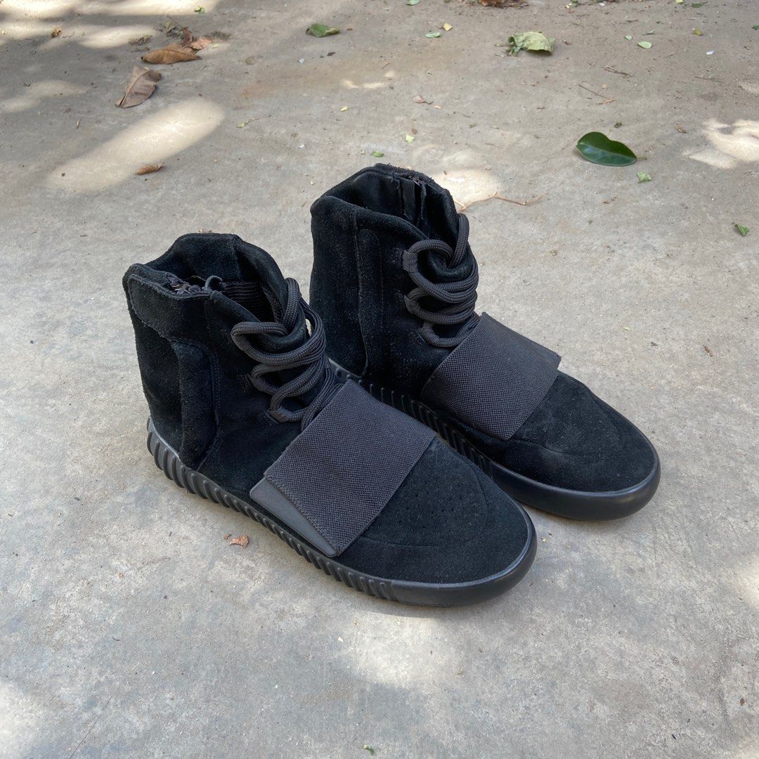 Yeezy 750 triple black store