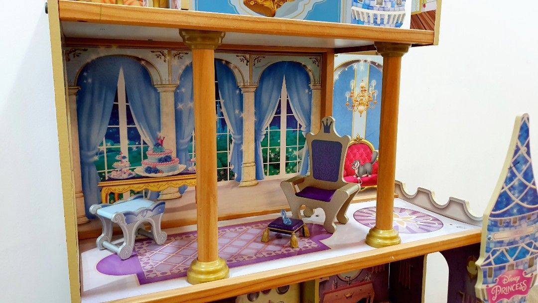 1.5m tall Disney Castle Doll House, Hobbies & Toys, Toys & Games on