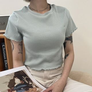 湯湯家 dongnt 捲邊坑條上衣 淺綠