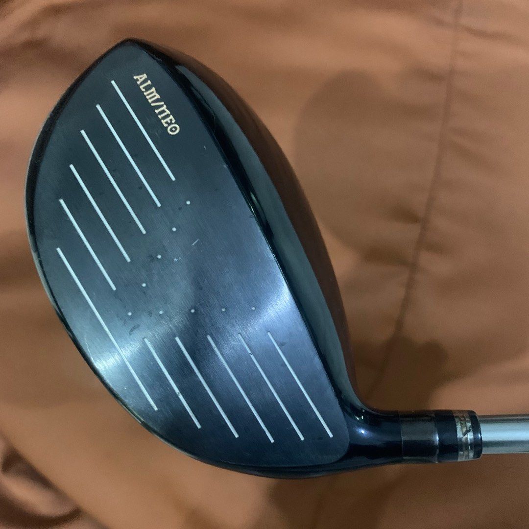 Hexus ALM/NEO HBM III 3 Wood Regular Graphite Shaft & HBM III Head Cover Hexus ALM/NEO HBM III 3 Wood Regular Graphite Shaft & HBM III Head Cover