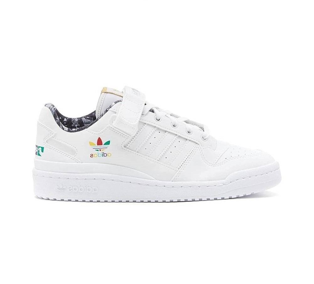 adidas Forum Low Shoes - White, Men's Fashion, Footwear, Sneakers on  Carousell