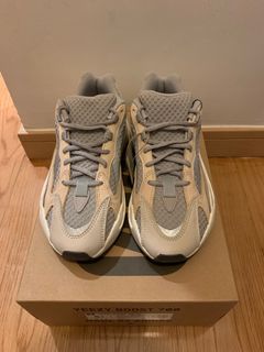 （分類：）位於 。 由 bsneakers 提交（商品編號 1217959680，圖片 1）。簡介： 。