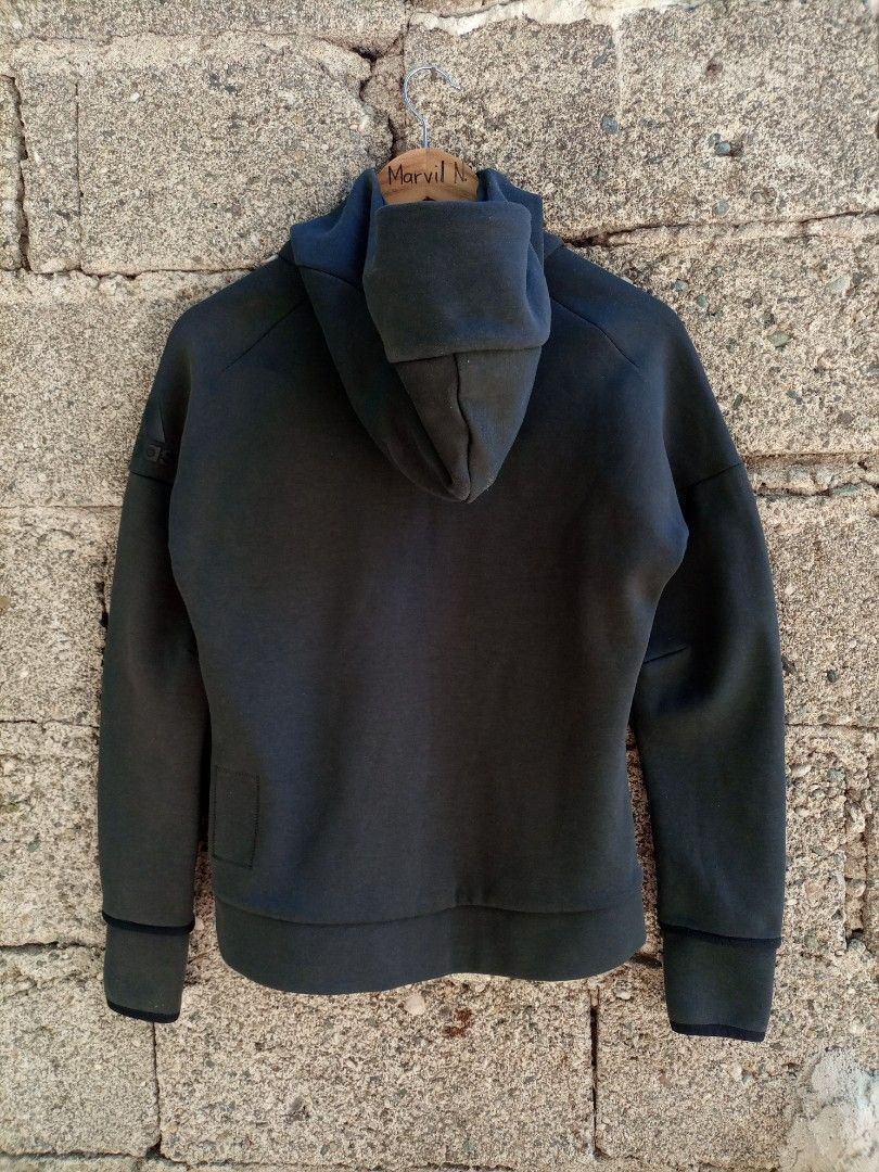 Adidas ZNE, Women's Fashion, Coats, Jackets and Outerwear on Carousell
