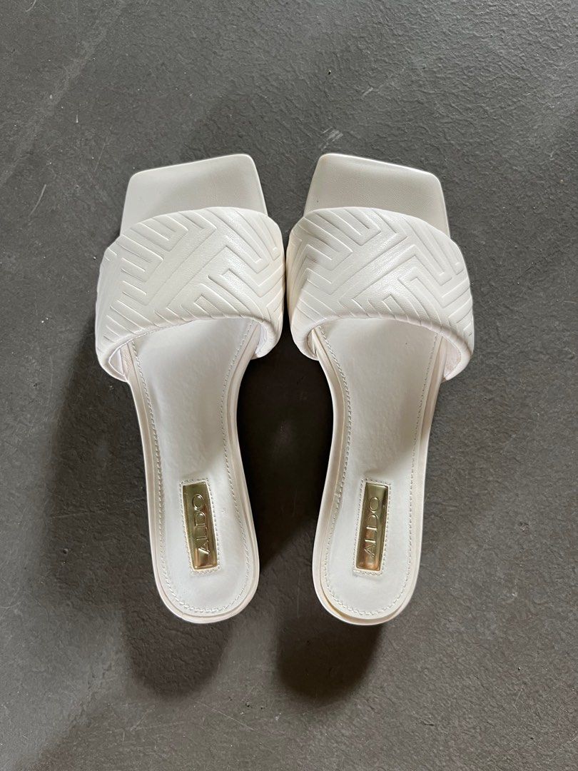Aldo white top slippers