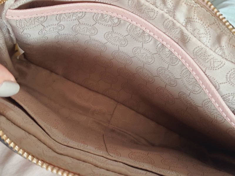 Jet Set Large Saffiano Leather Crossbody Bag – Michael Kors Pre-Loved