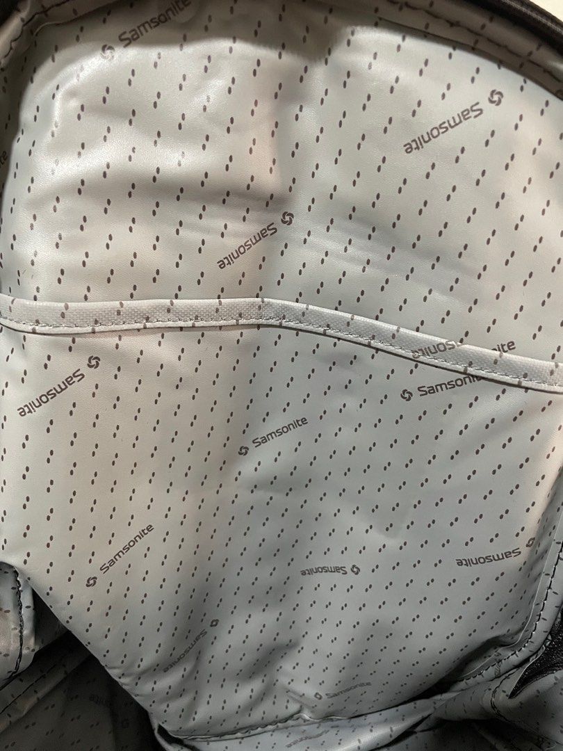 Backpack - Mini (Category: Backpacks) located in Singapore. Submitted by 1ittl3_b1rd (Listing ID 1217881045, Image 3). Description: Mini Backpack Pm for more information Pick up at Clementi .