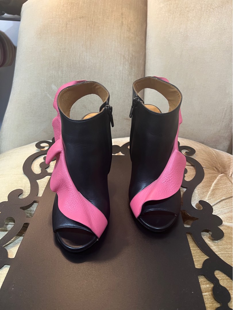 balenciaga hoodie logo on back