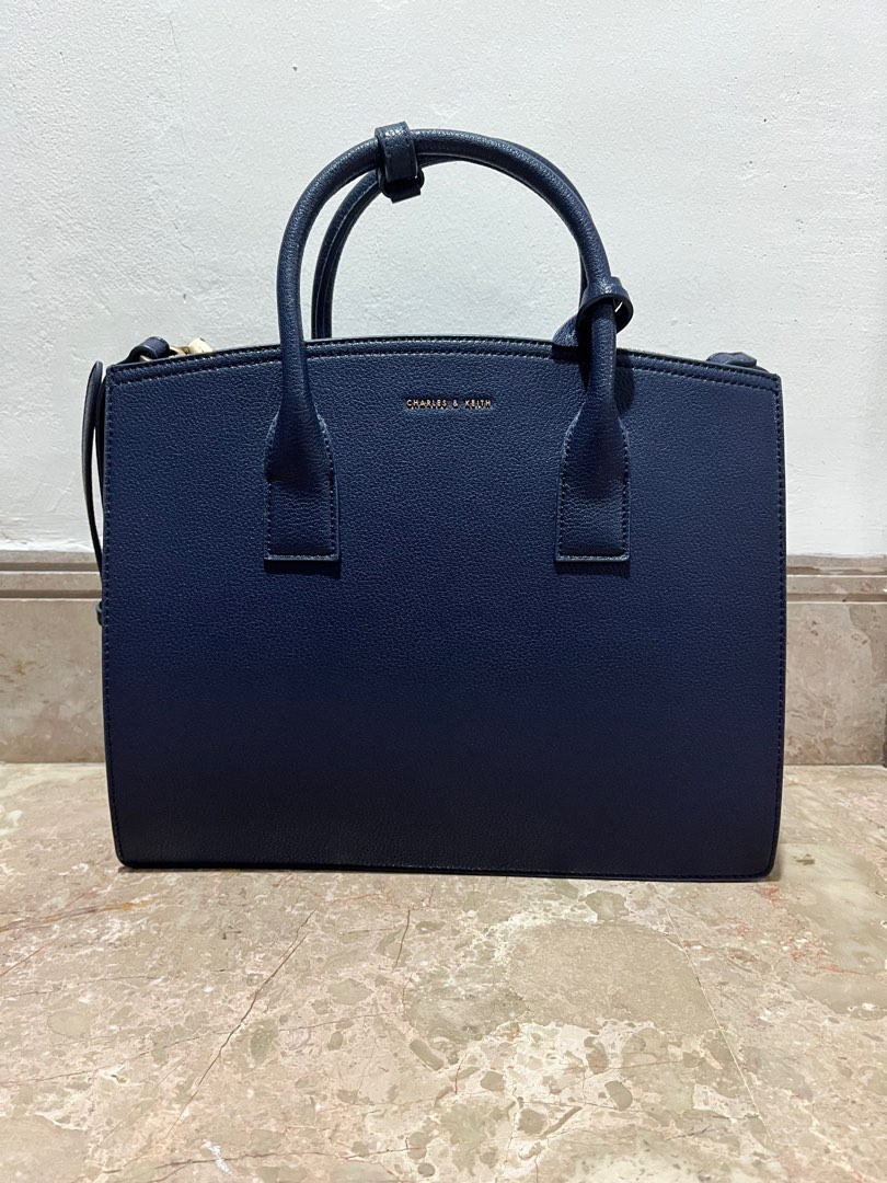 BNWT Charles and Keith laptop bag, Women's Fashion, Bags & Wallets