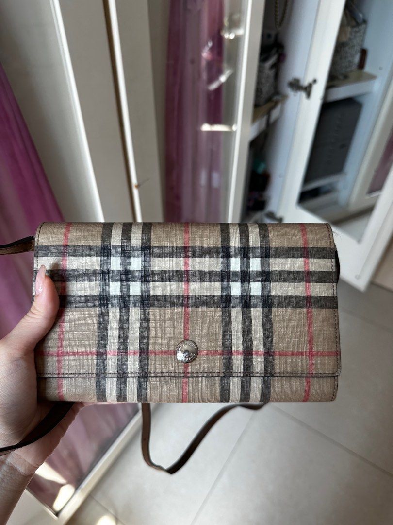 Burberry wallet on strap clearance