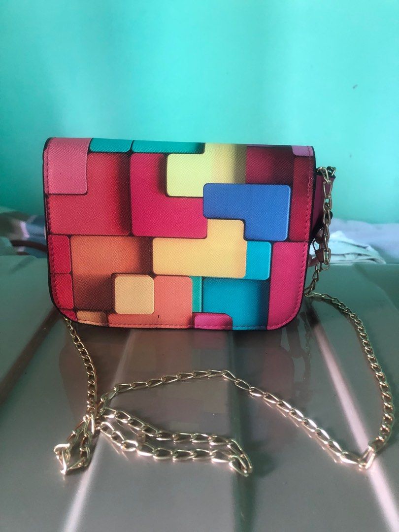 Chain sling 3D bag on Carousell