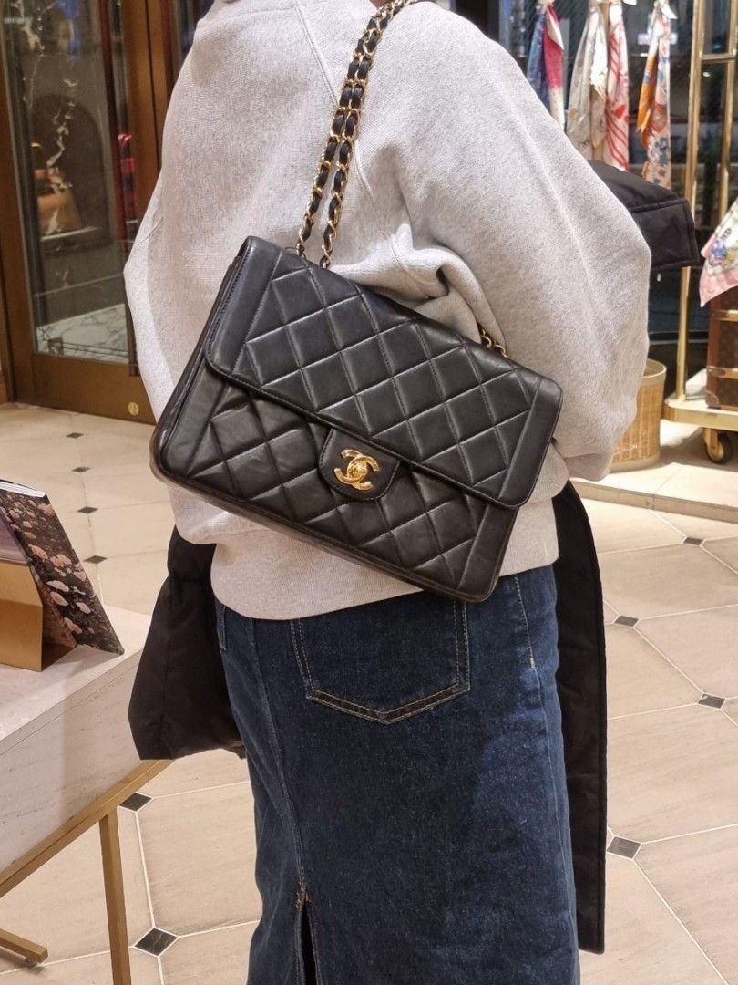 Chanel Vintage Diana Flap Bag Black Medium 24k GHW Pocket